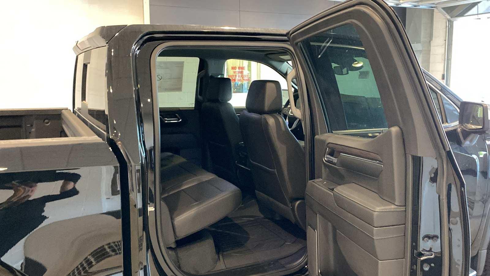 2024 GMC Sierra 1500 SLT 14