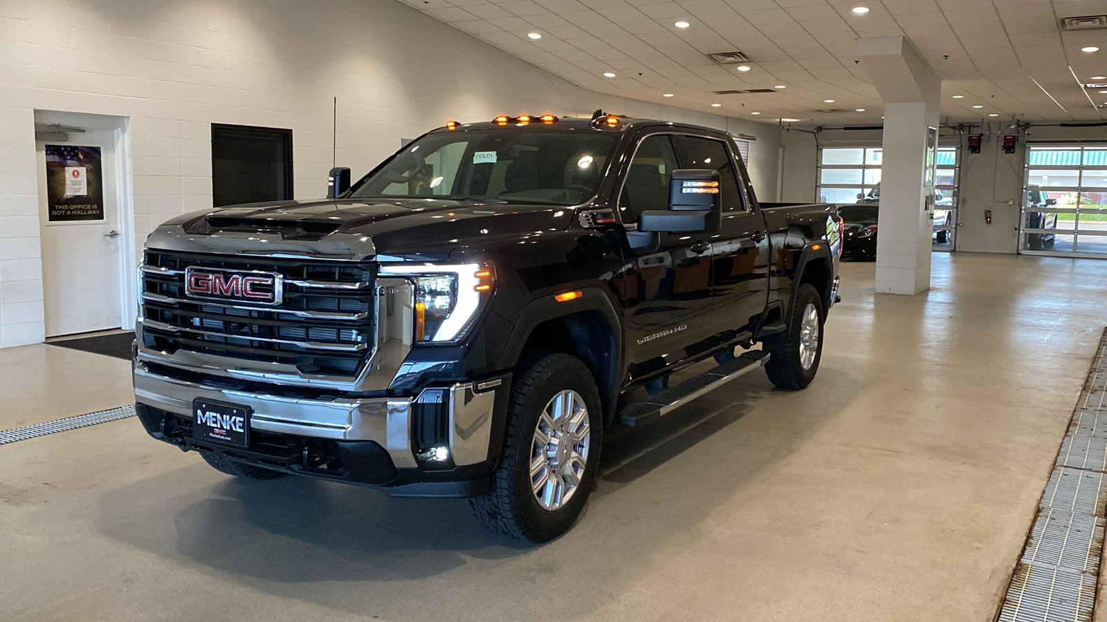 2024 GMC Sierra 2500HD SLE 2