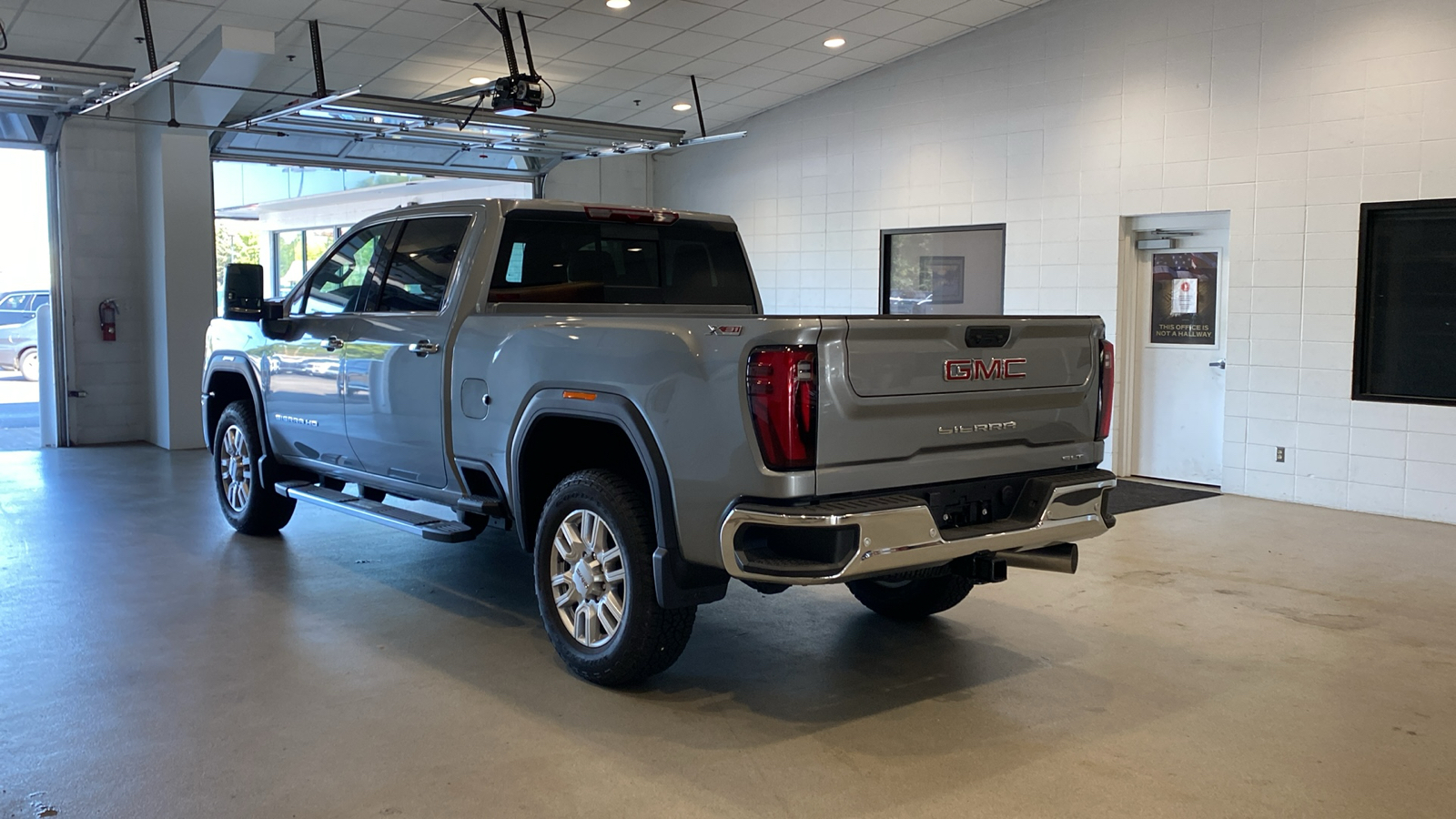 2024 GMC Sierra 2500HD SLT 8