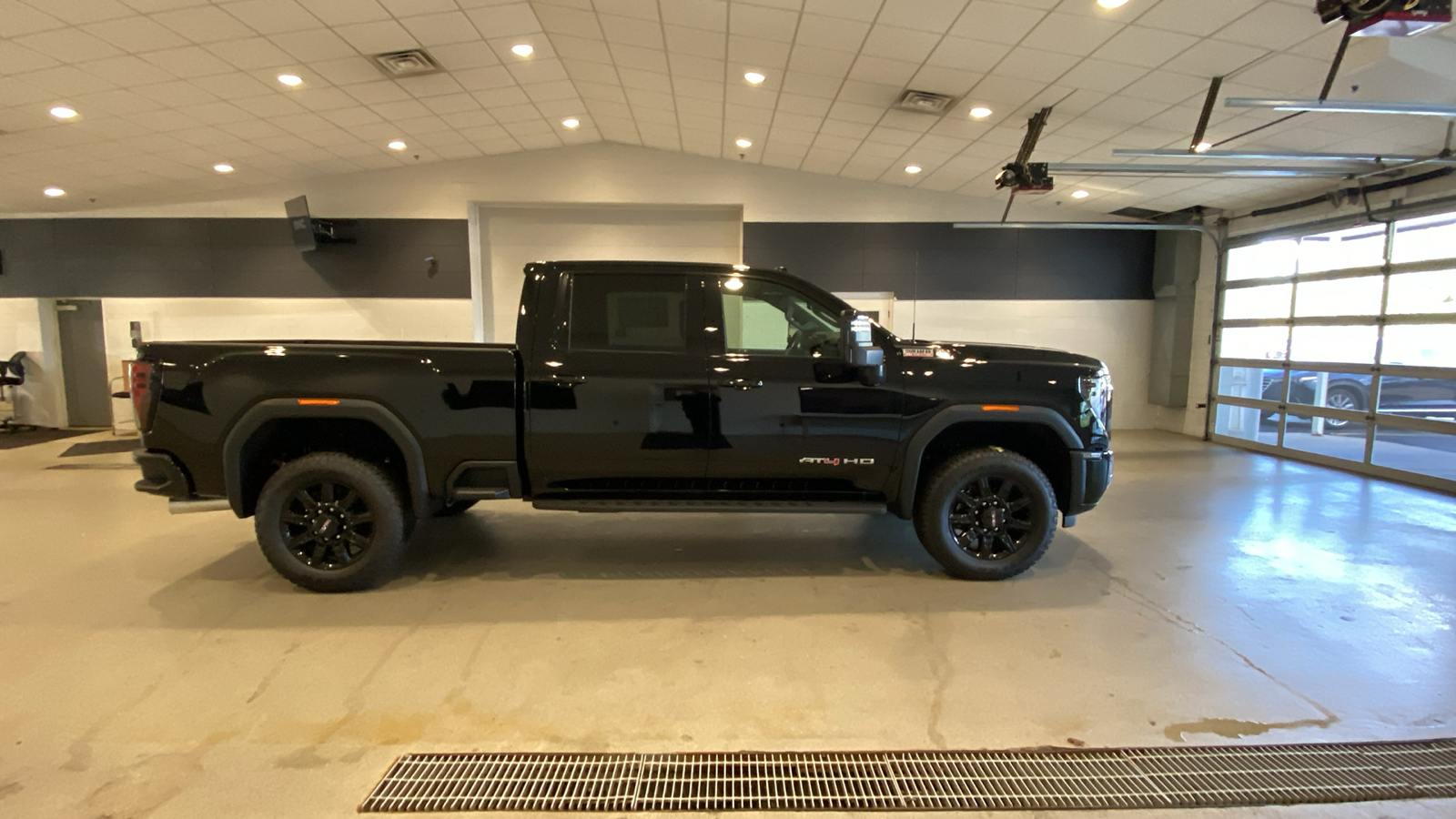 2024 GMC Sierra 2500HD AT4 5