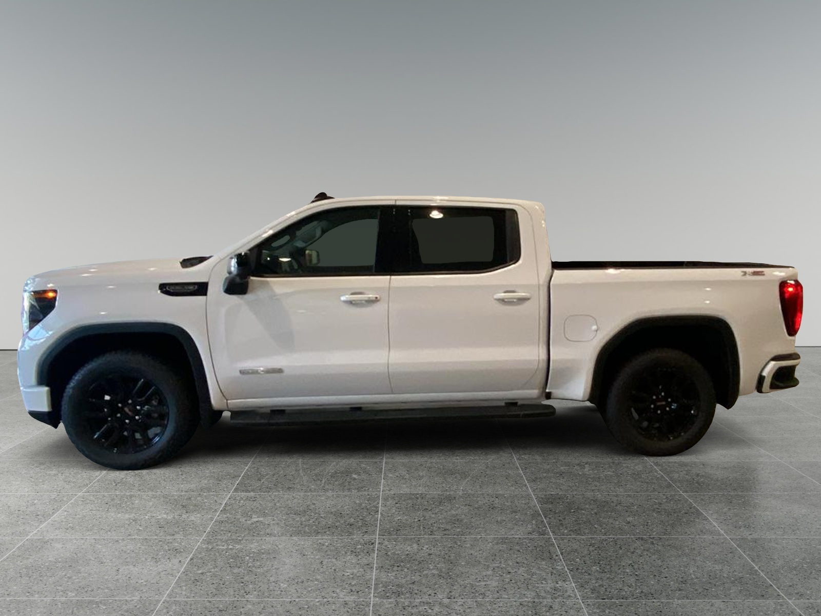 2024 GMC Sierra 1500 Elevation 1