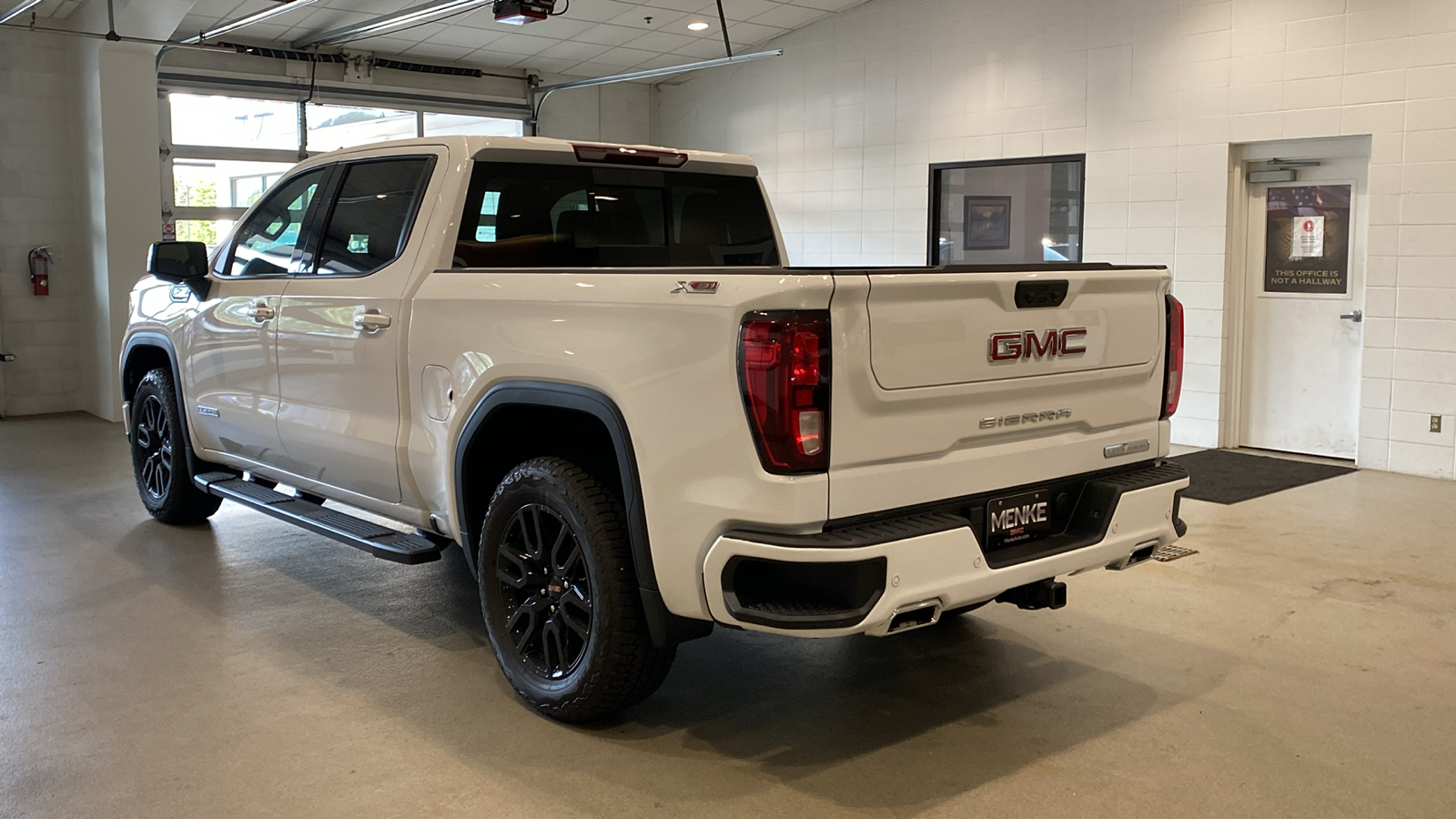 2024 GMC Sierra 1500 Elevation 8