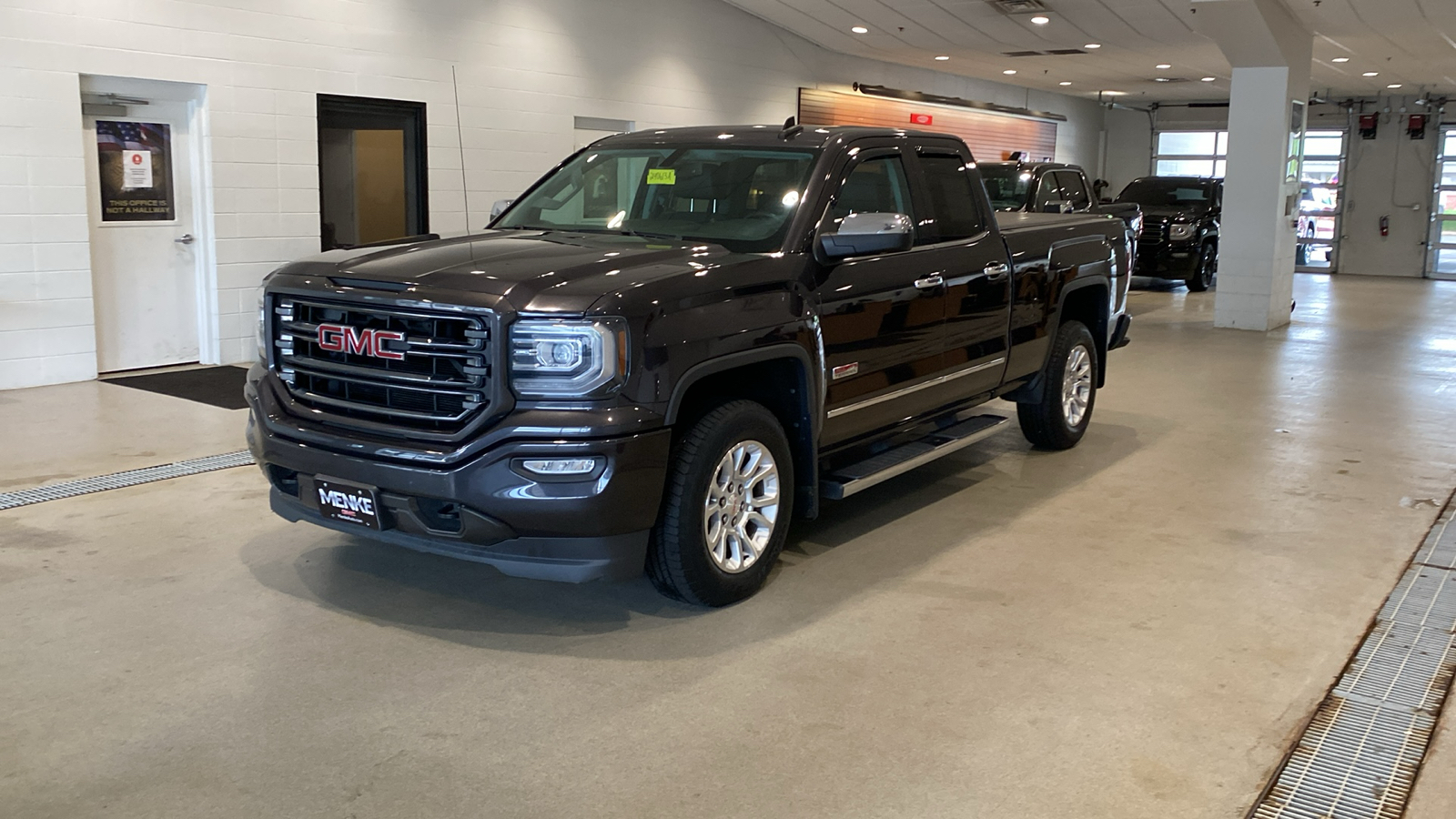 2016 GMC Sierra 1500 SLE 2