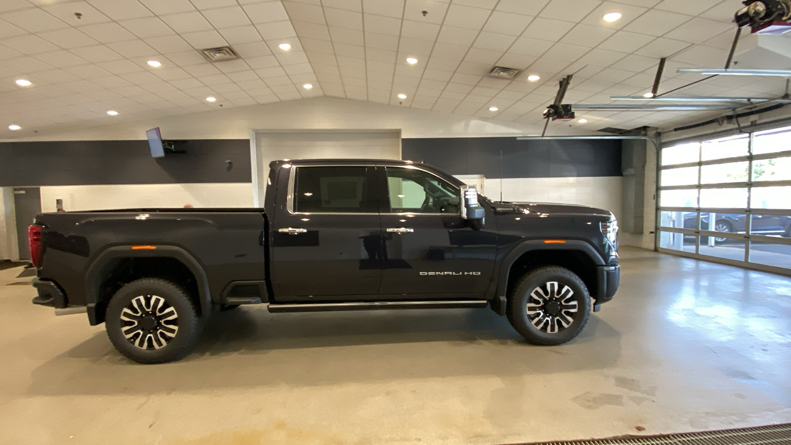 2024 GMC Sierra 3500HD Denali Ultimate 5