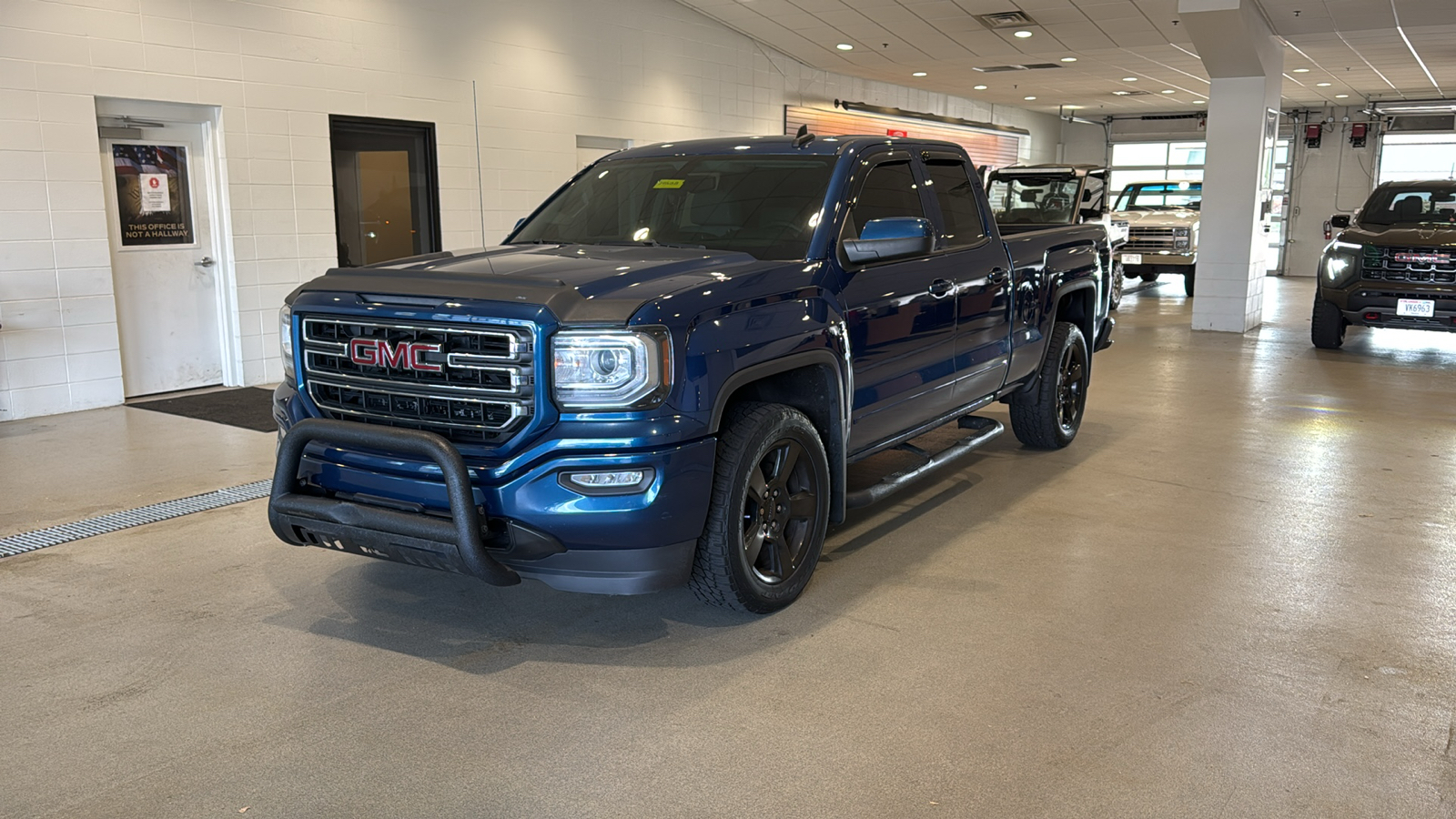 2017 GMC Sierra 1500 Base 2