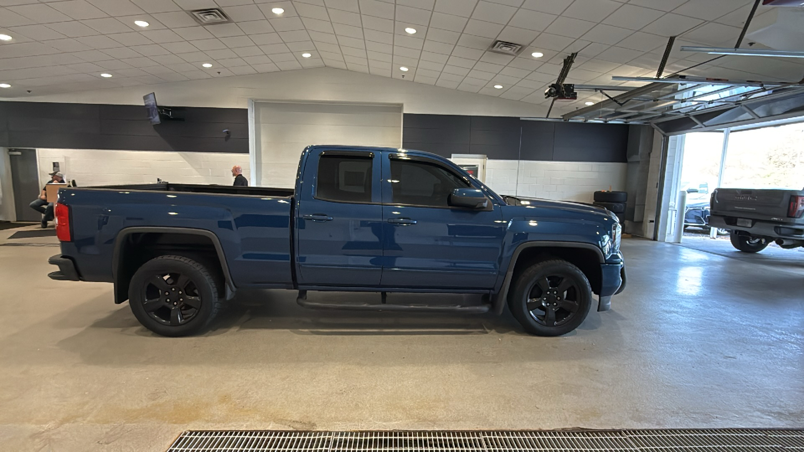 2017 GMC Sierra 1500 Base 5