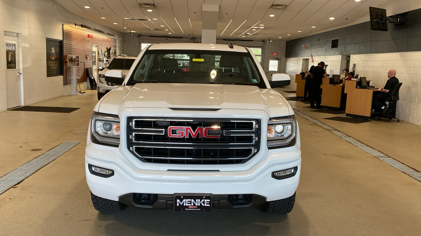 2017 GMC Sierra 1500 SLE 3