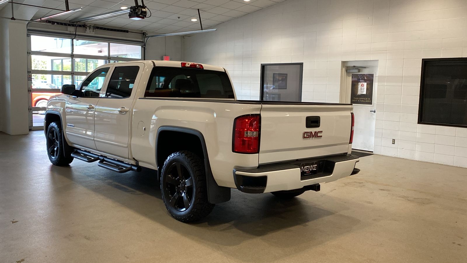 2017 GMC Sierra 1500 SLE 8