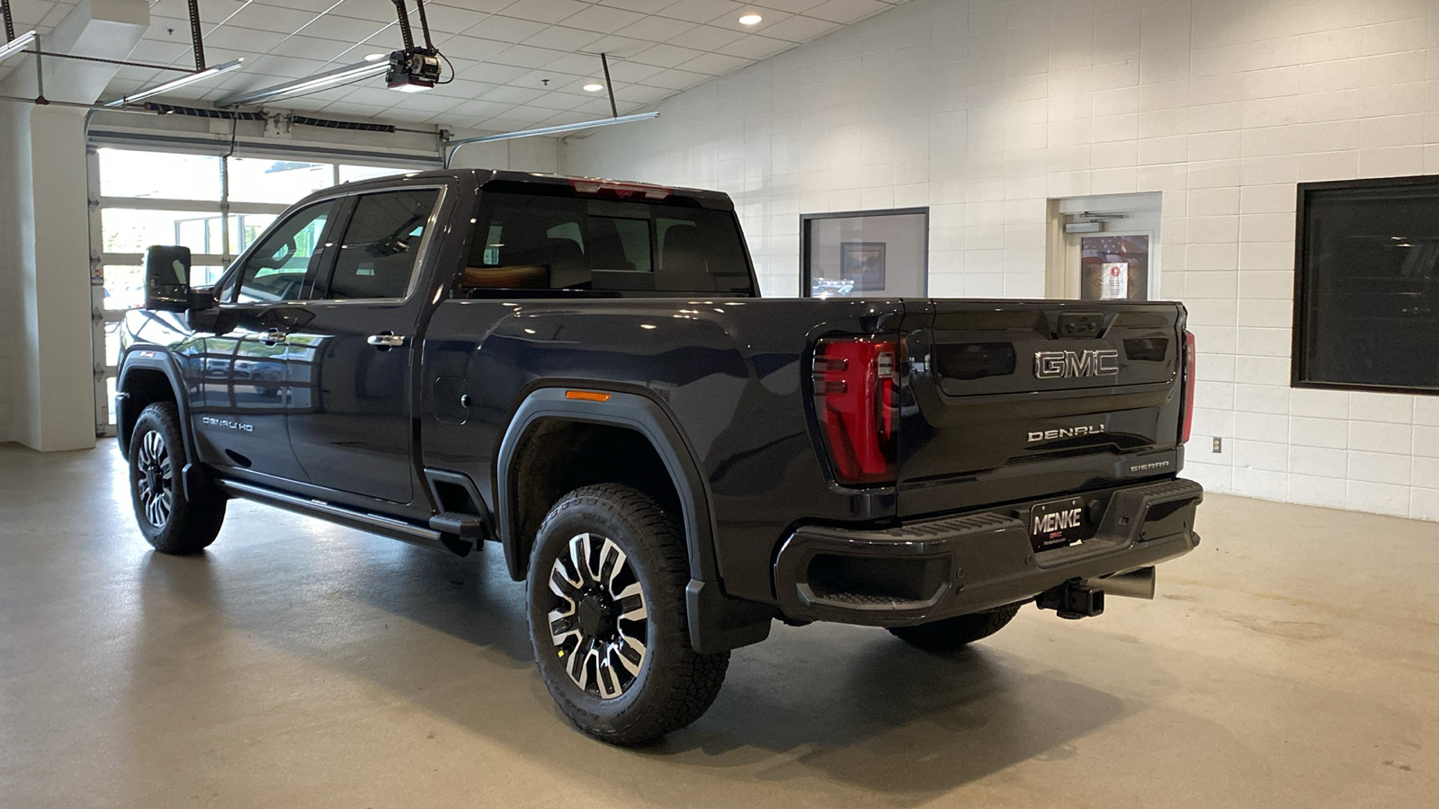 2024 GMC Sierra 2500HD Denali Ultimate 8