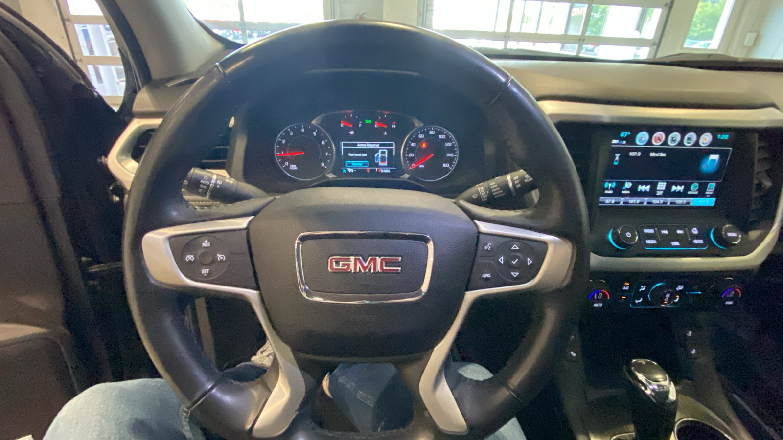 2019 GMC Acadia SLT-1 32