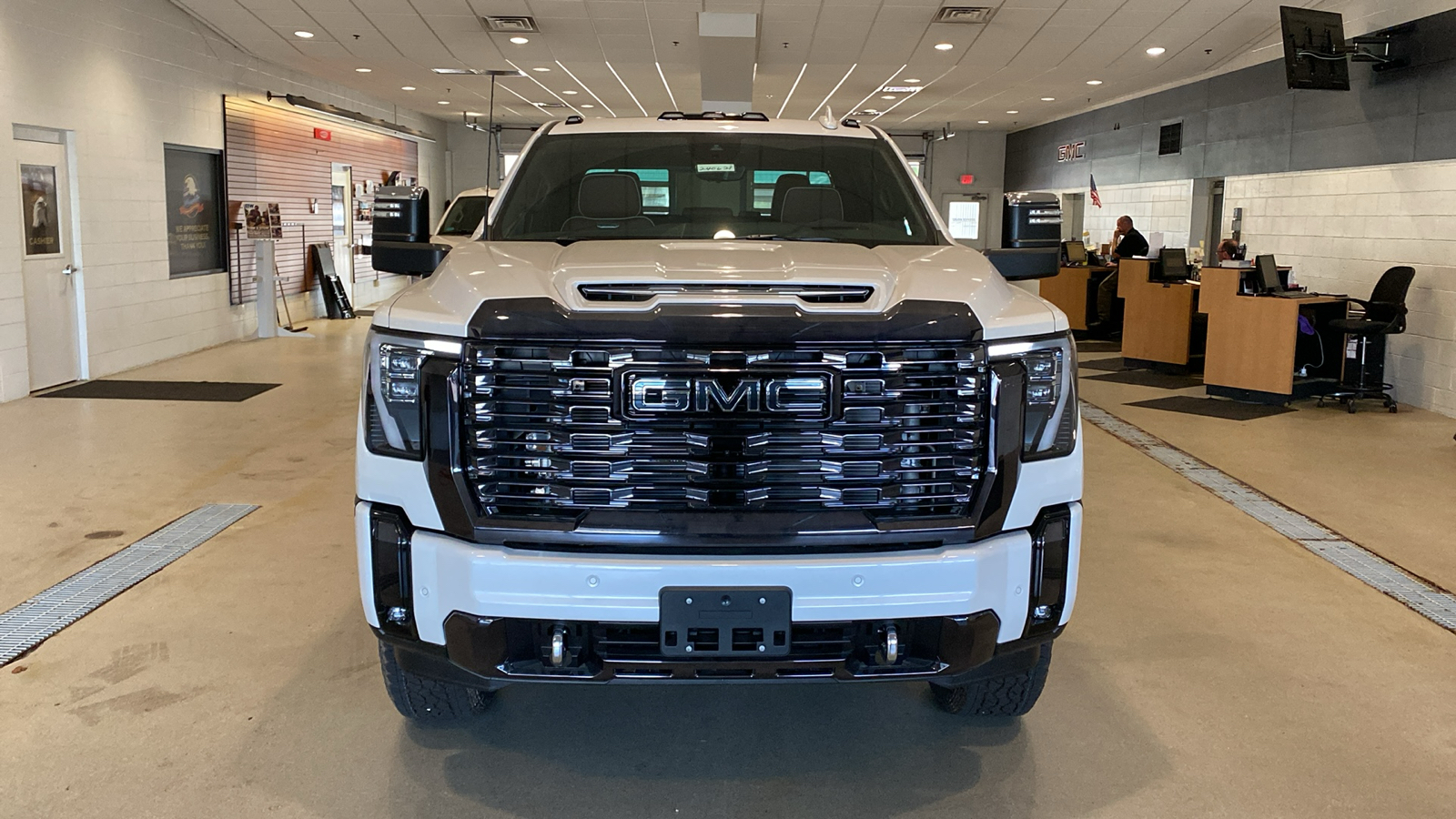 2024 GMC Sierra 3500HD Denali Ultimate 3