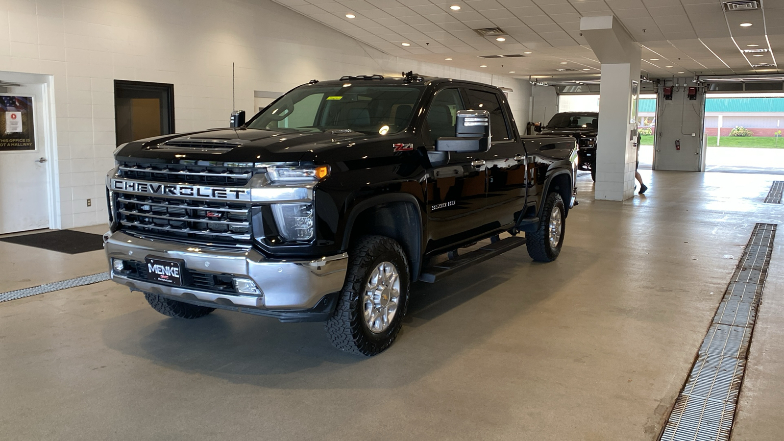 2021 Chevrolet Silverado 3500HD LTZ 2