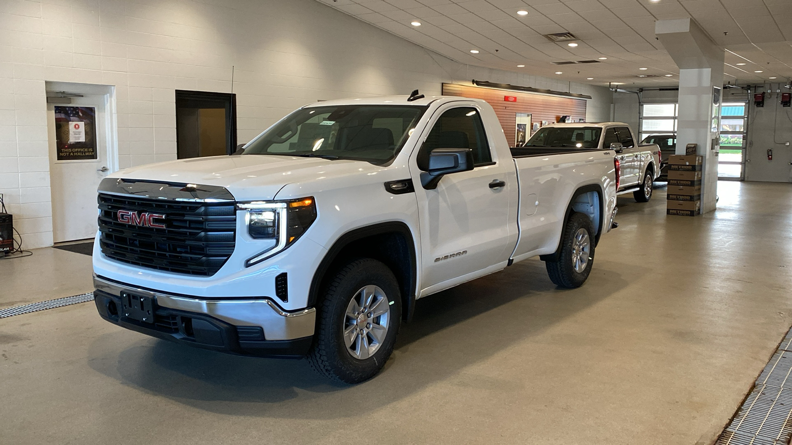 2024 GMC Sierra 1500 Pro 2