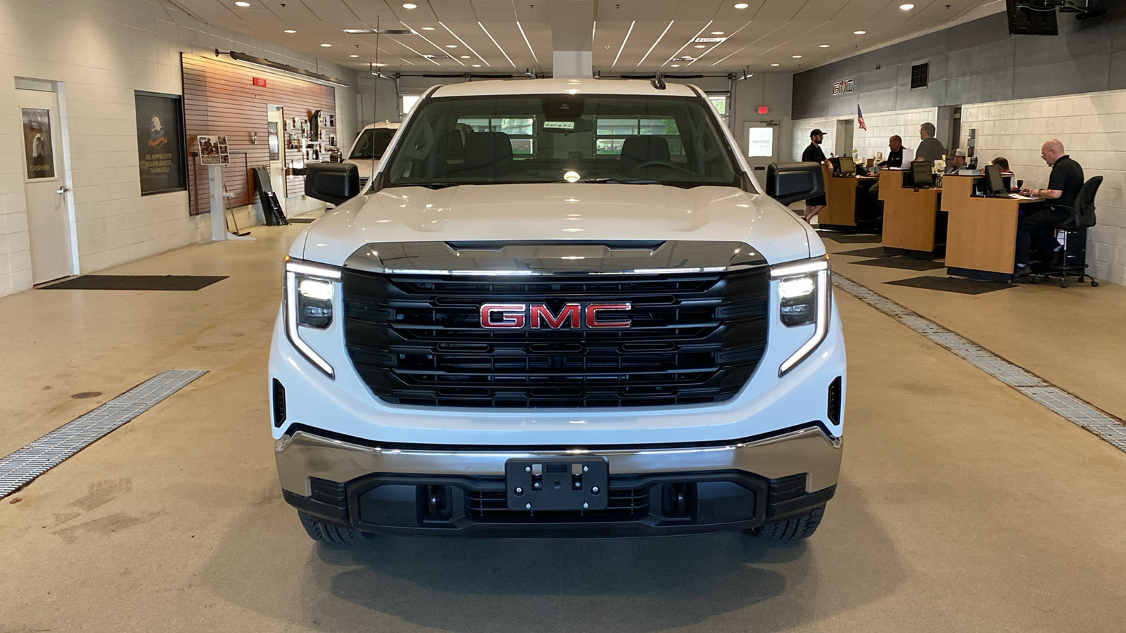 2024 GMC Sierra 1500 Pro 3