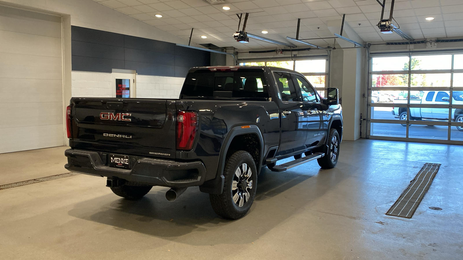 2024 GMC Sierra 3500HD Denali 6