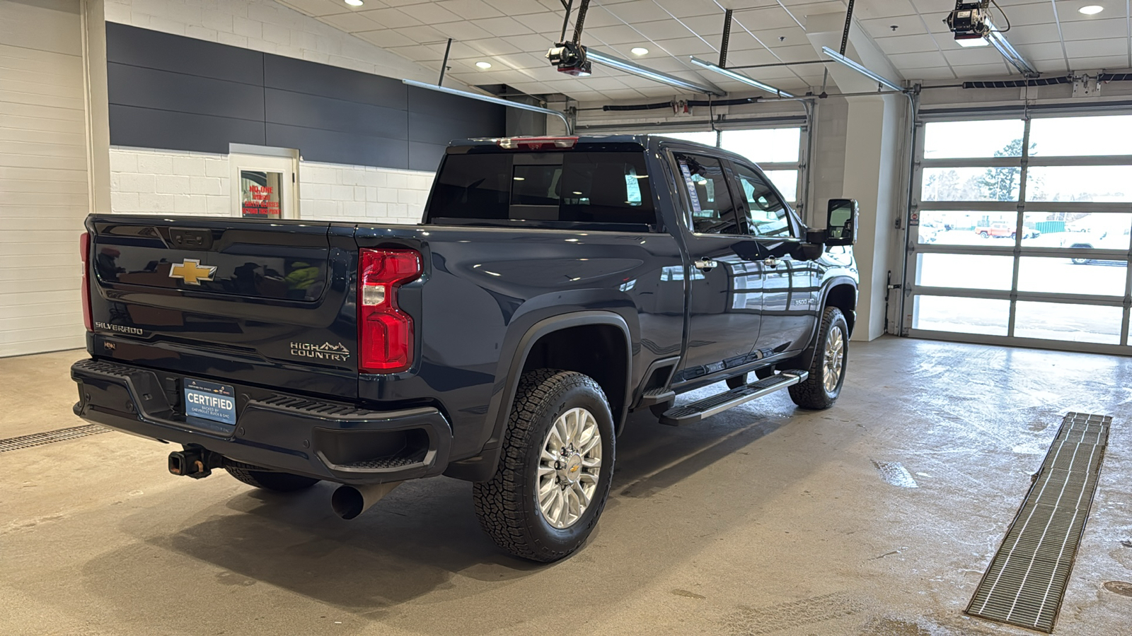 2023 Chevrolet Silverado 3500HD High Country 6