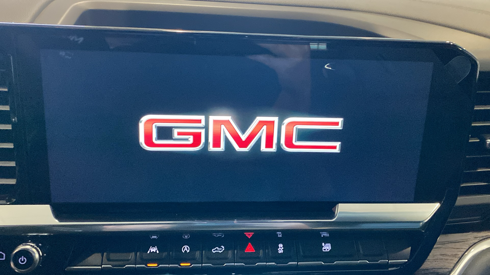 2024 GMC Sierra 1500 SLT 25