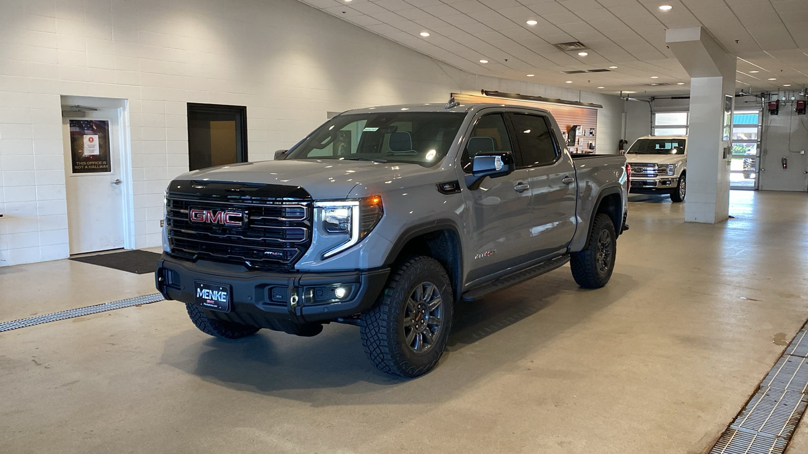 2024 GMC Sierra 1500 AT4X 2