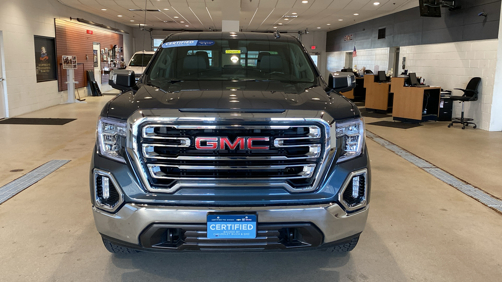 2021 GMC Sierra 1500 SLT 3