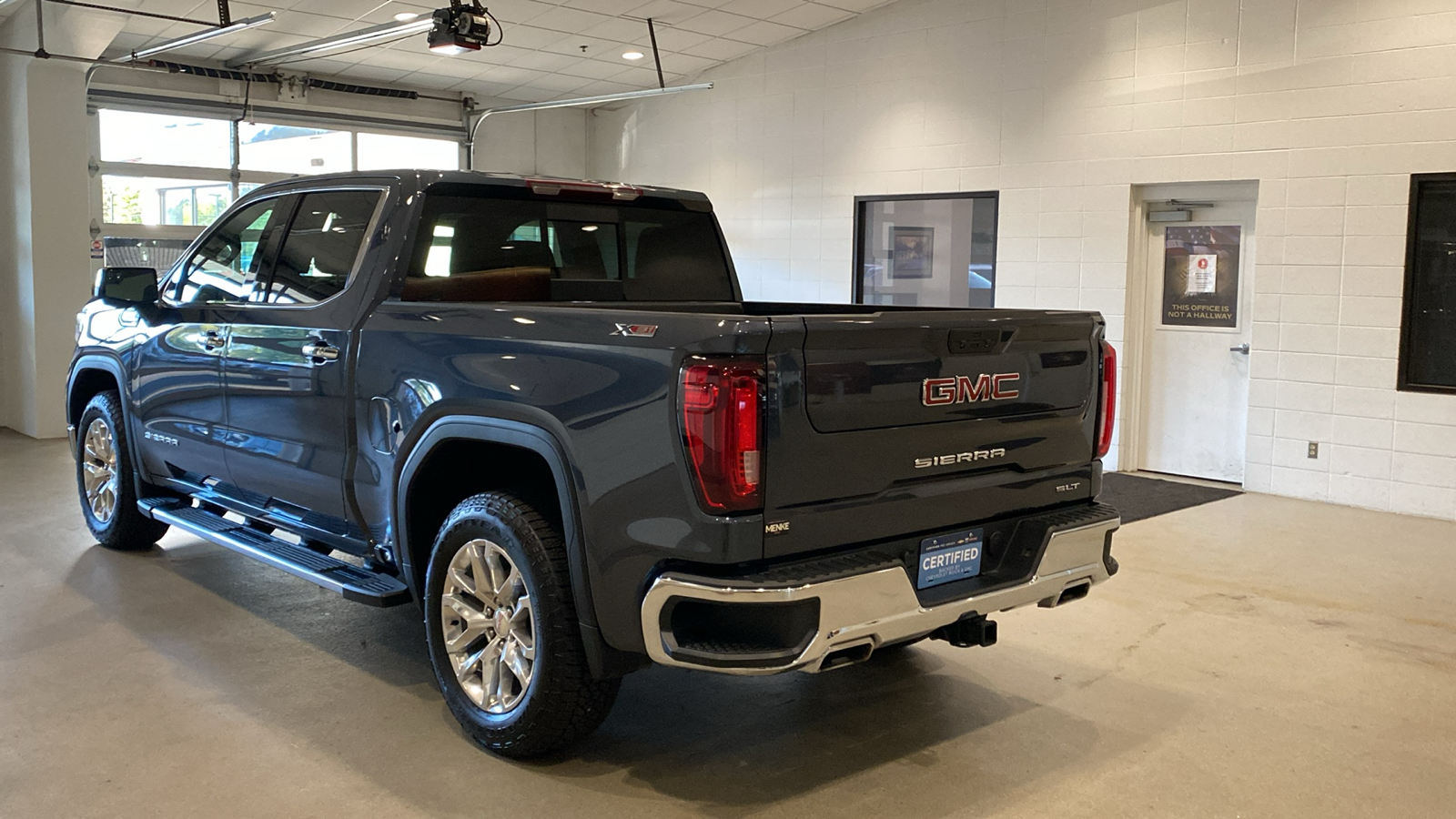 2021 GMC Sierra 1500 SLT 8