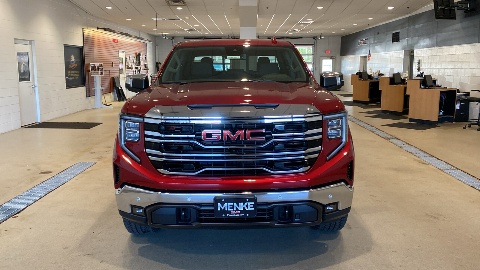 2024 GMC Sierra 1500 SLT 3