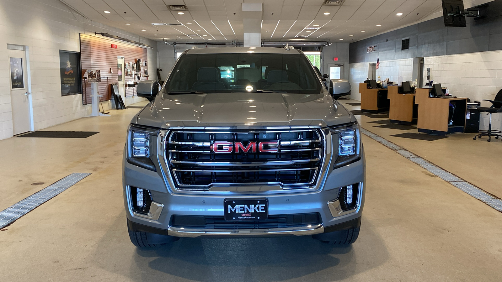 2024 GMC Yukon SLT 3