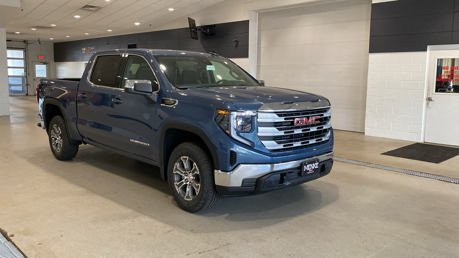 2024 GMC Sierra 1500 SLE 4