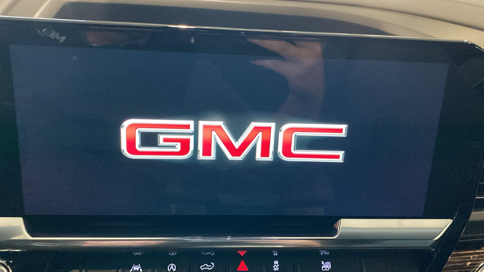 2024 GMC Sierra 1500 SLE 23