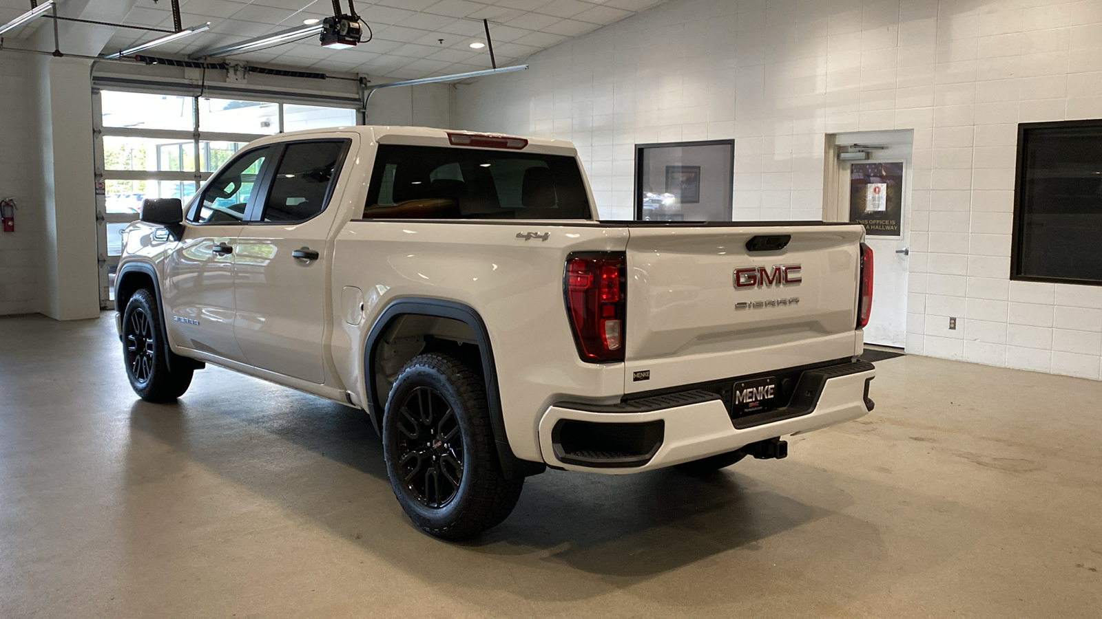 2024 GMC Sierra 1500 Pro 8