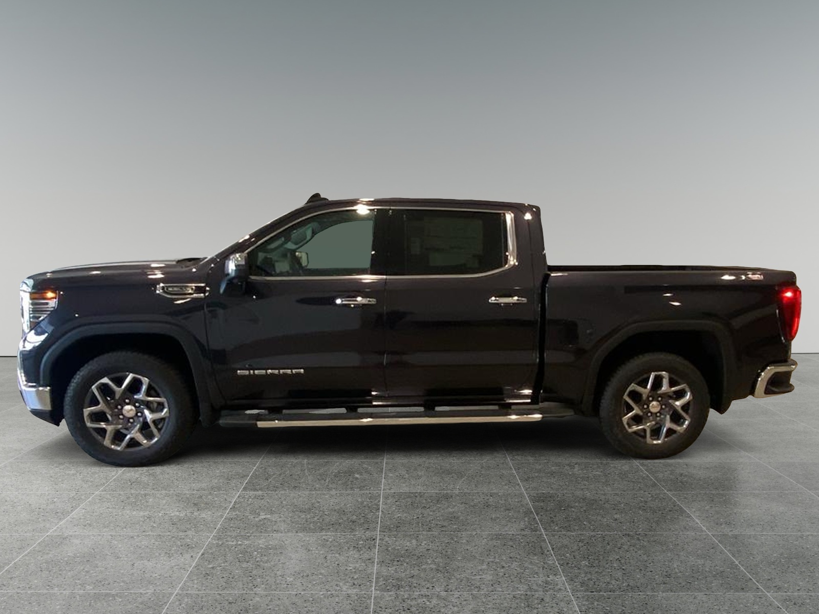 2024 GMC Sierra 1500 SLT 1