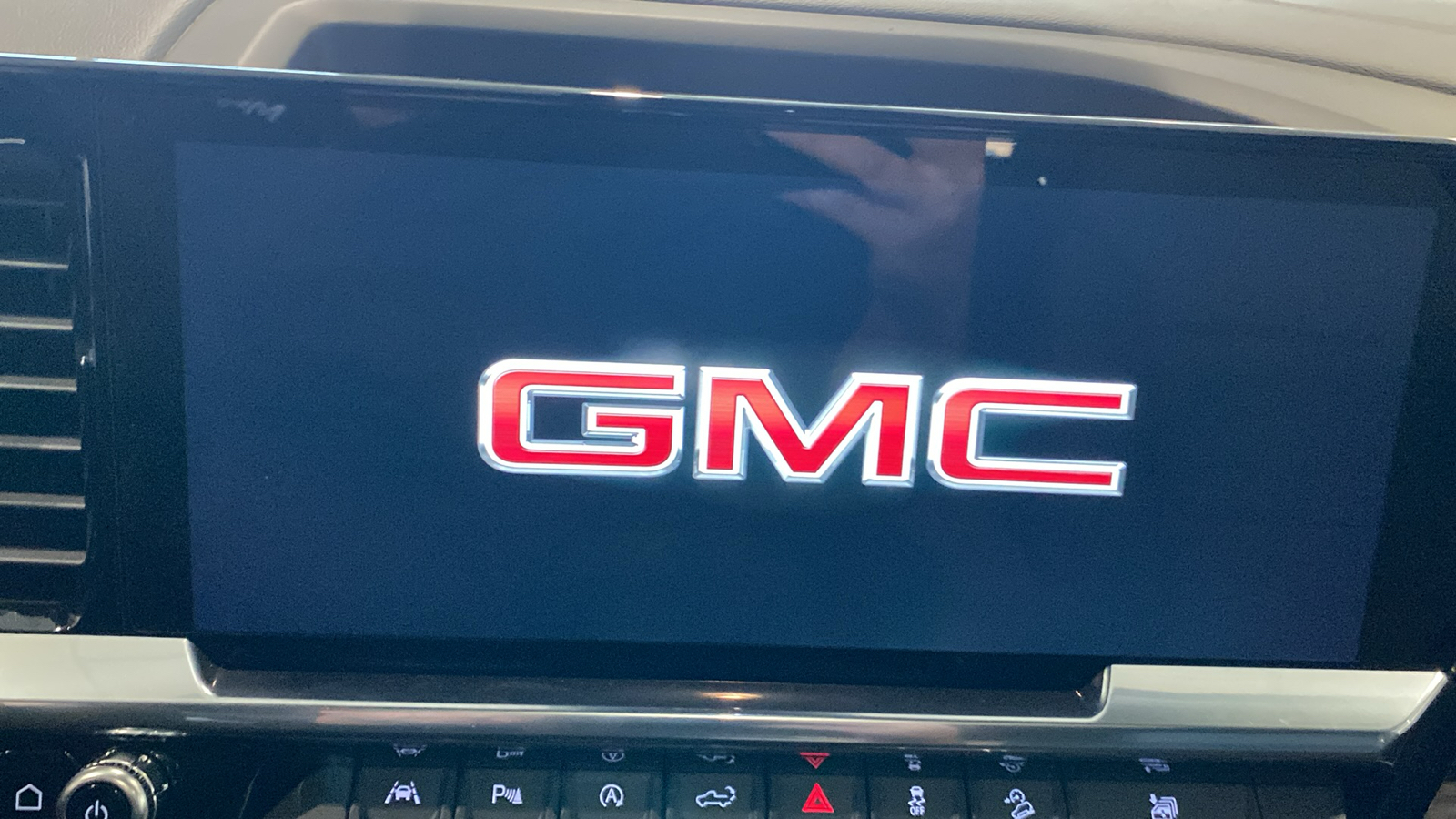 2024 GMC Sierra 1500 SLT 27