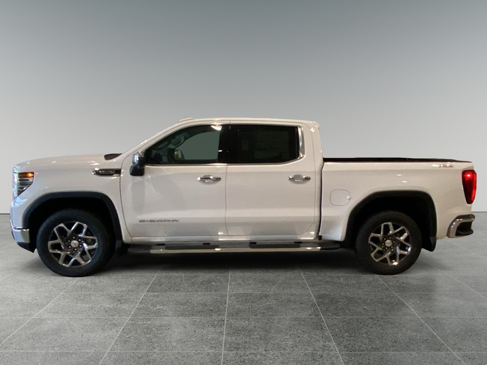 2024 GMC Sierra 1500 SLT 1