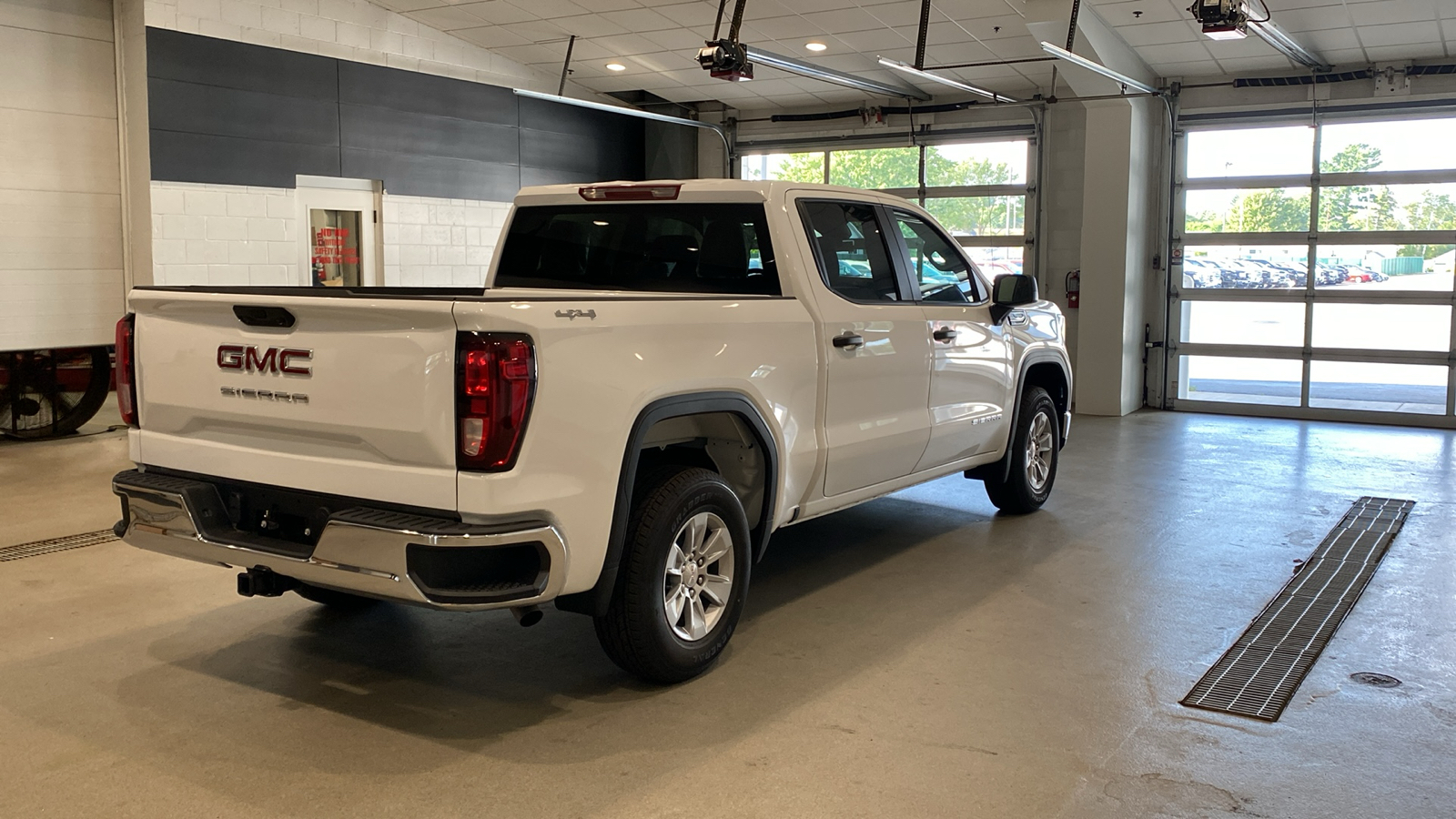 2024 GMC Sierra 1500 Pro 6