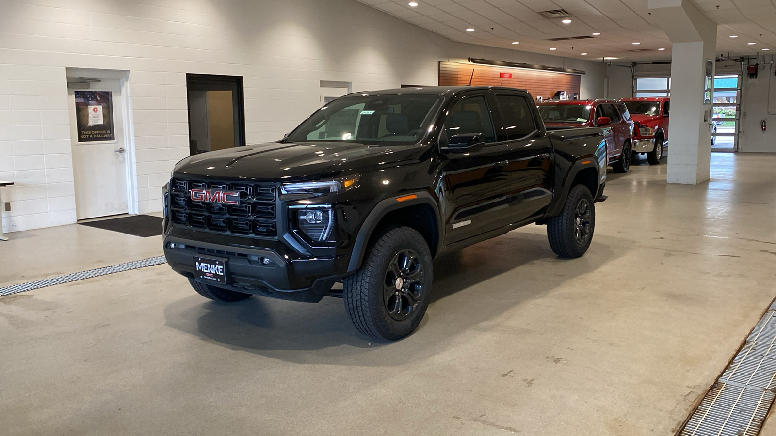 2024 GMC Canyon Elevation 2