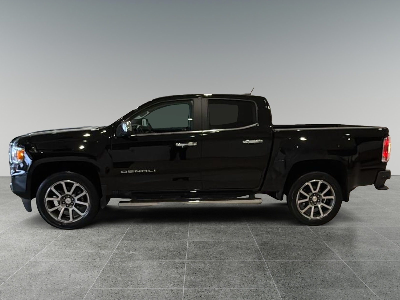 2021 GMC Canyon Denali 1