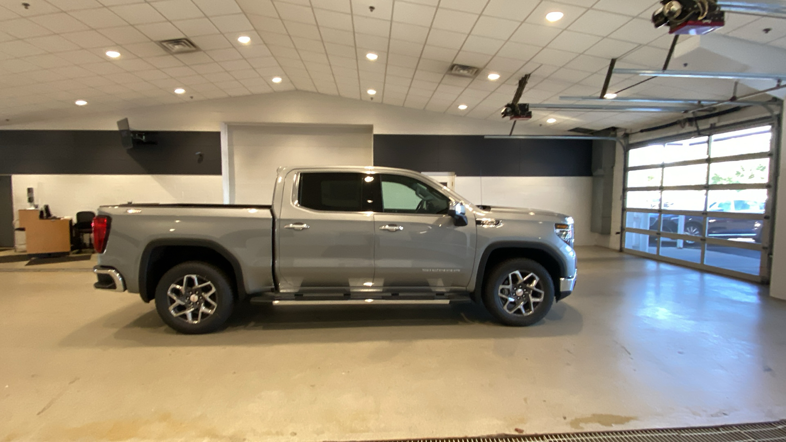 2024 GMC Sierra 1500 SLT 5