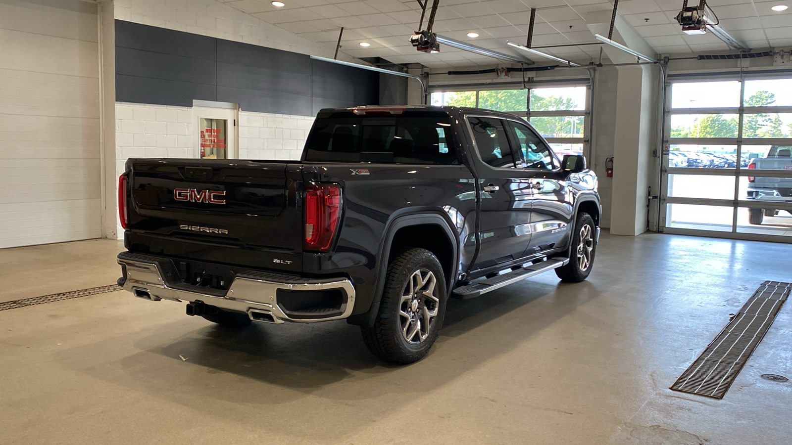 2024 GMC Sierra 1500 SLT 6