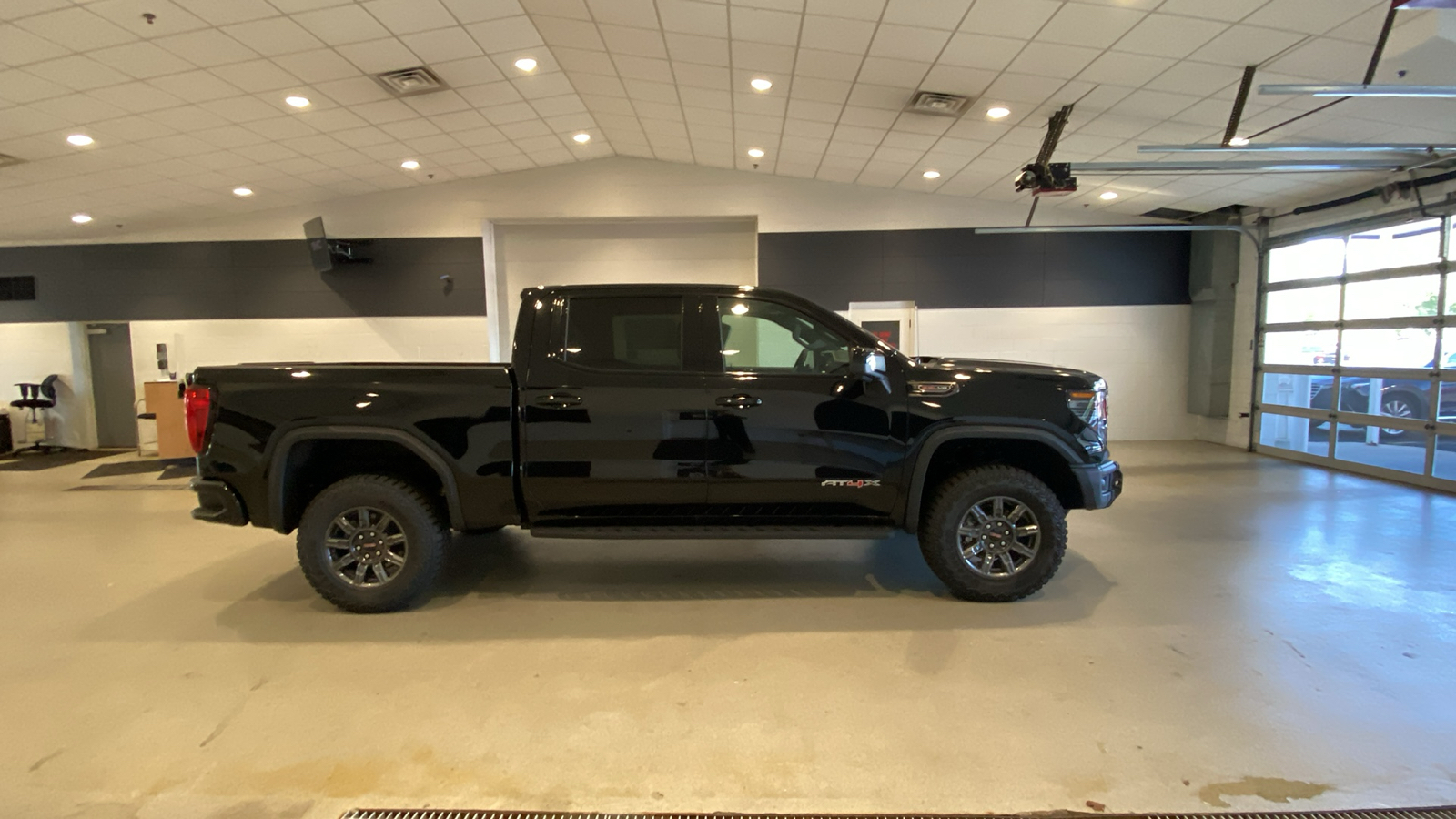 2024 GMC Sierra 1500 AT4X 5