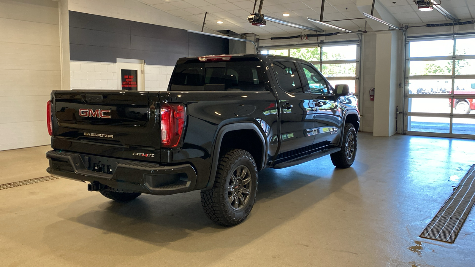 2024 GMC Sierra 1500 AT4X 6