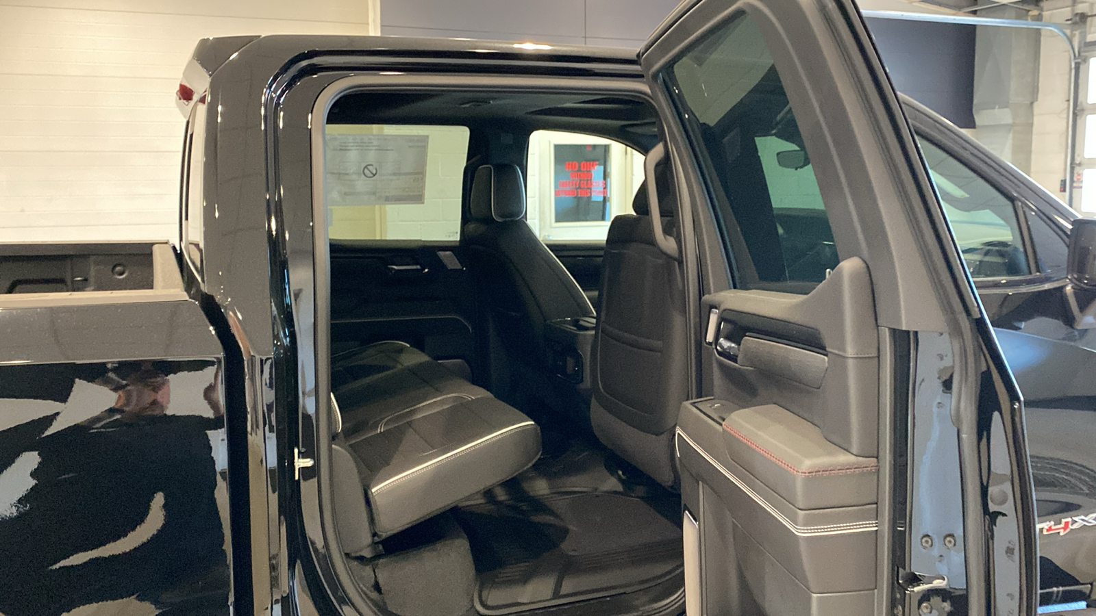 2024 GMC Sierra 1500 AT4X 14