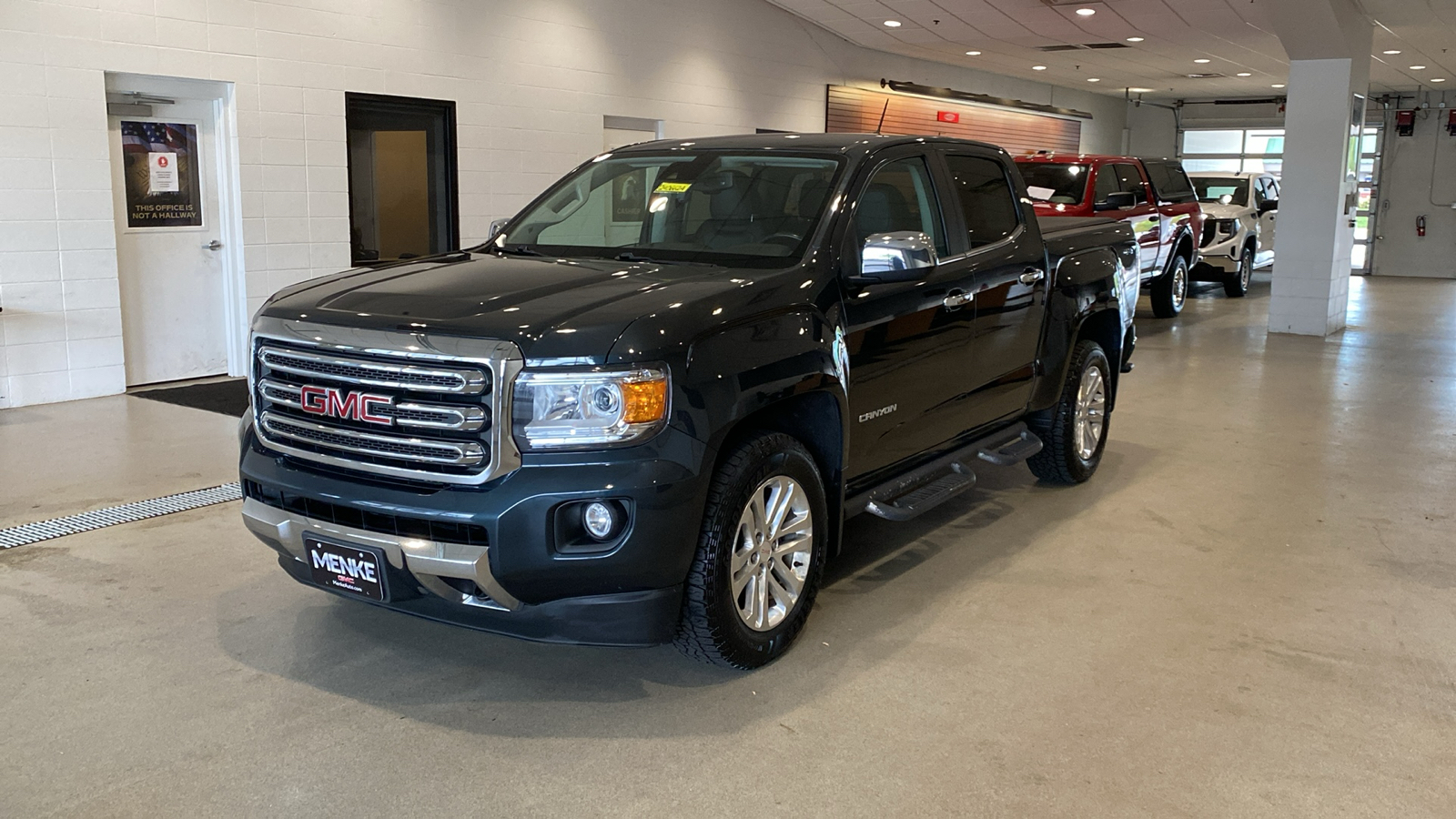 2018 GMC Canyon SLT 2