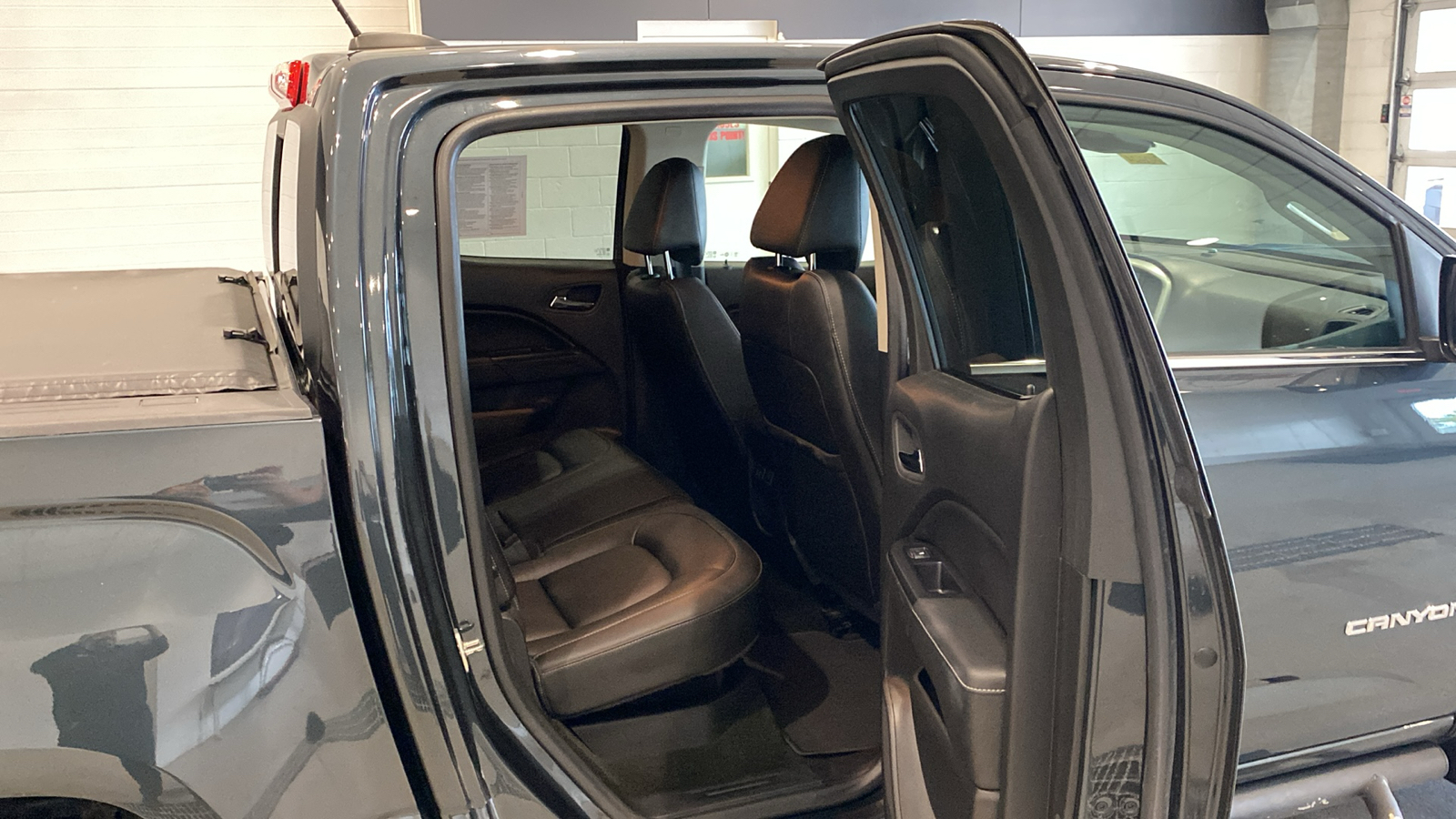 2018 GMC Canyon SLT 14