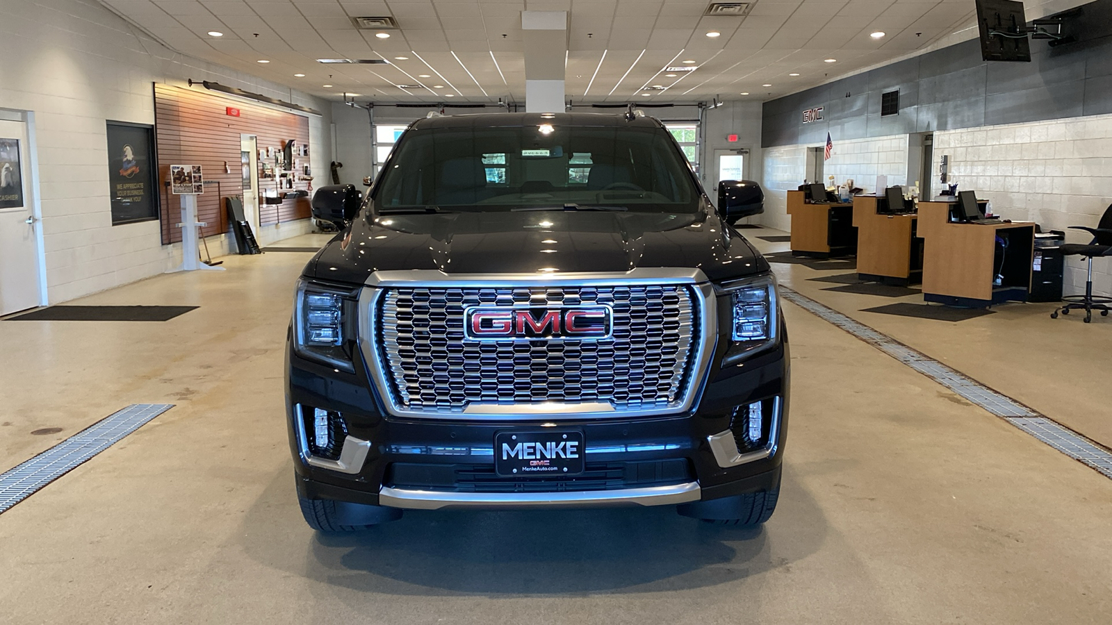 2024 GMC Yukon Denali 3