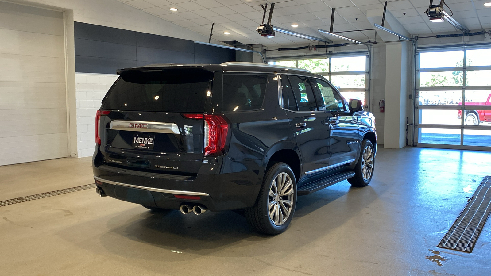 2024 GMC Yukon Denali 6