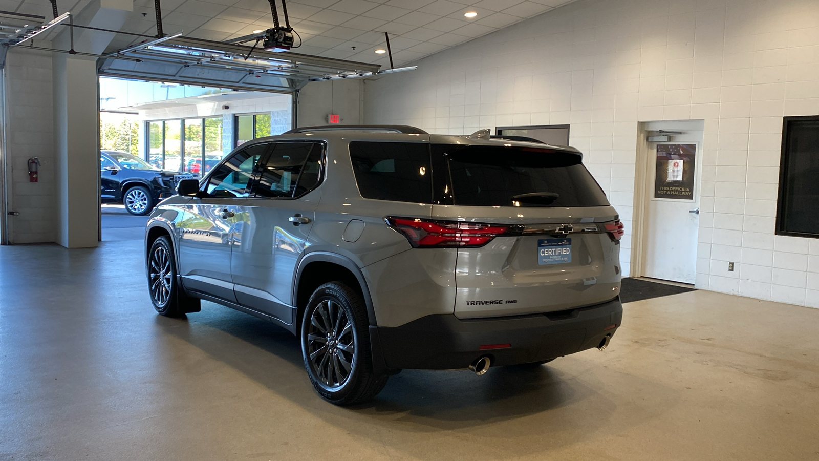 2023 Chevrolet Traverse RS 8