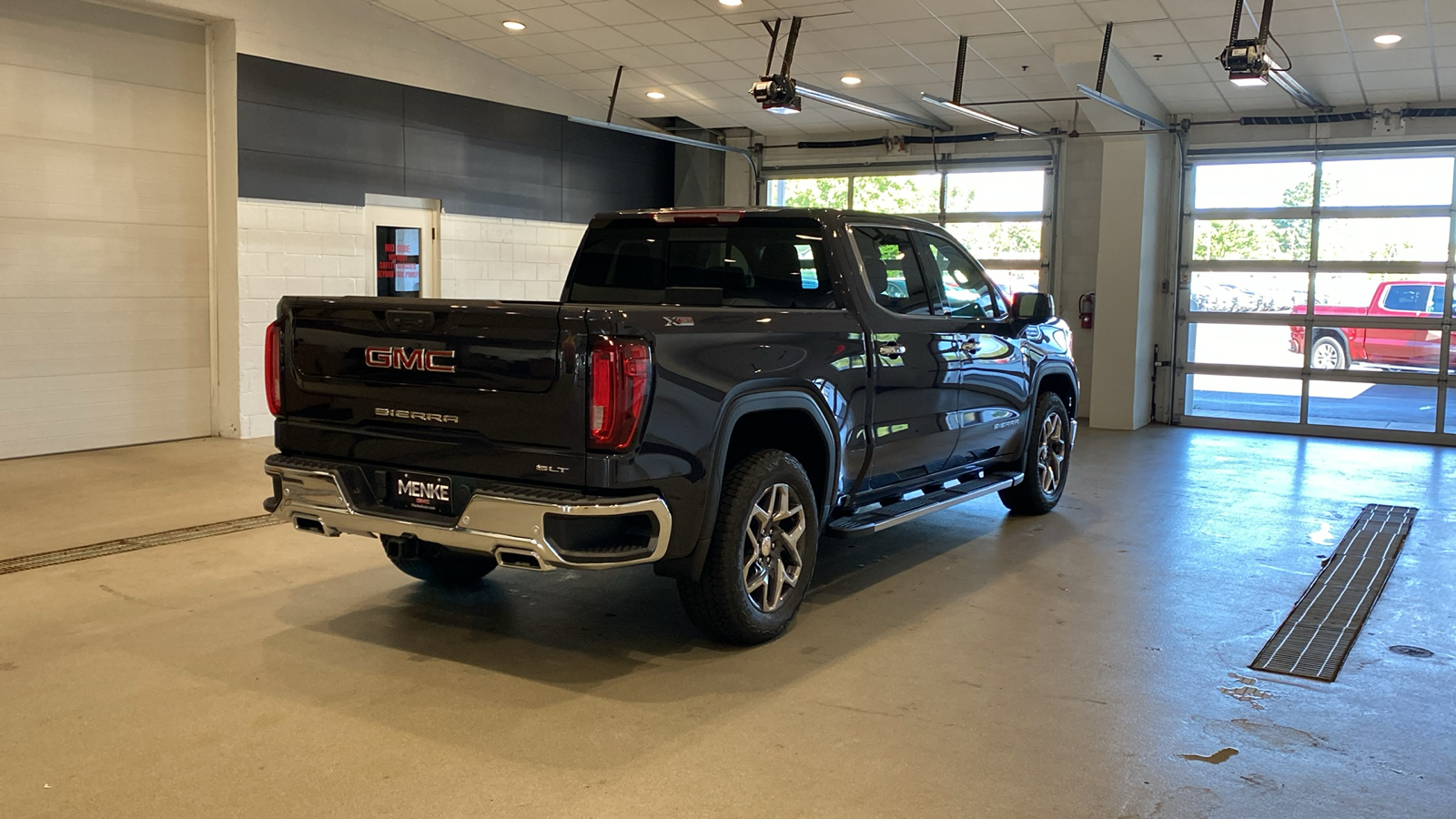 2024 GMC Sierra 1500 SLT 6