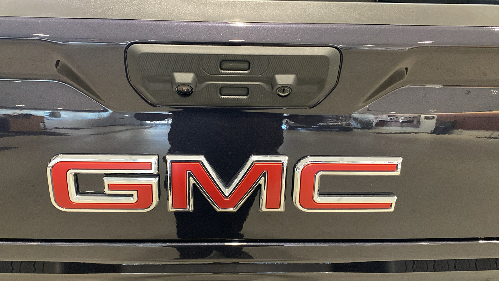 2024 GMC Sierra 1500 SLT 9