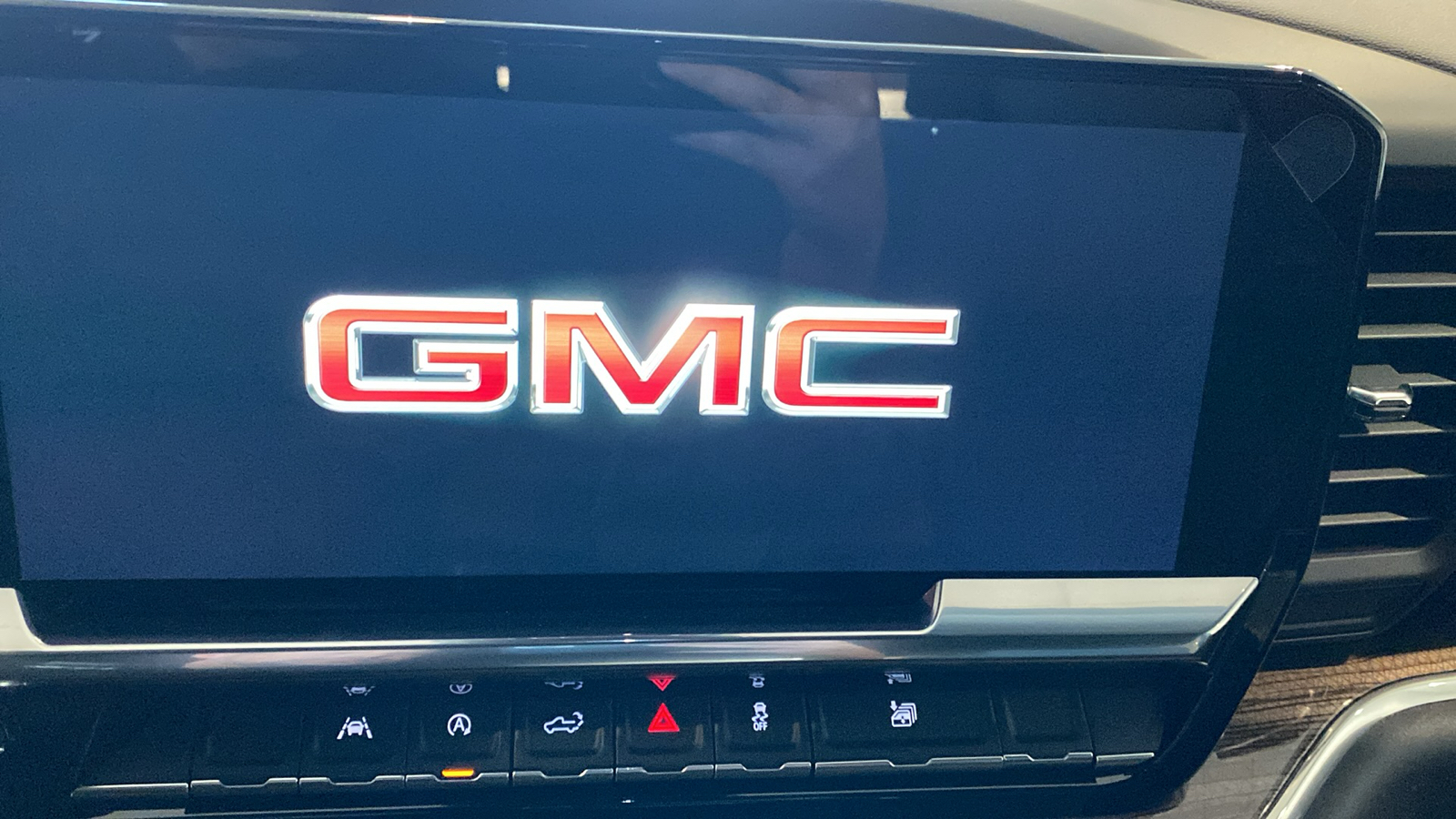 2024 GMC Sierra 1500 Elevation 25