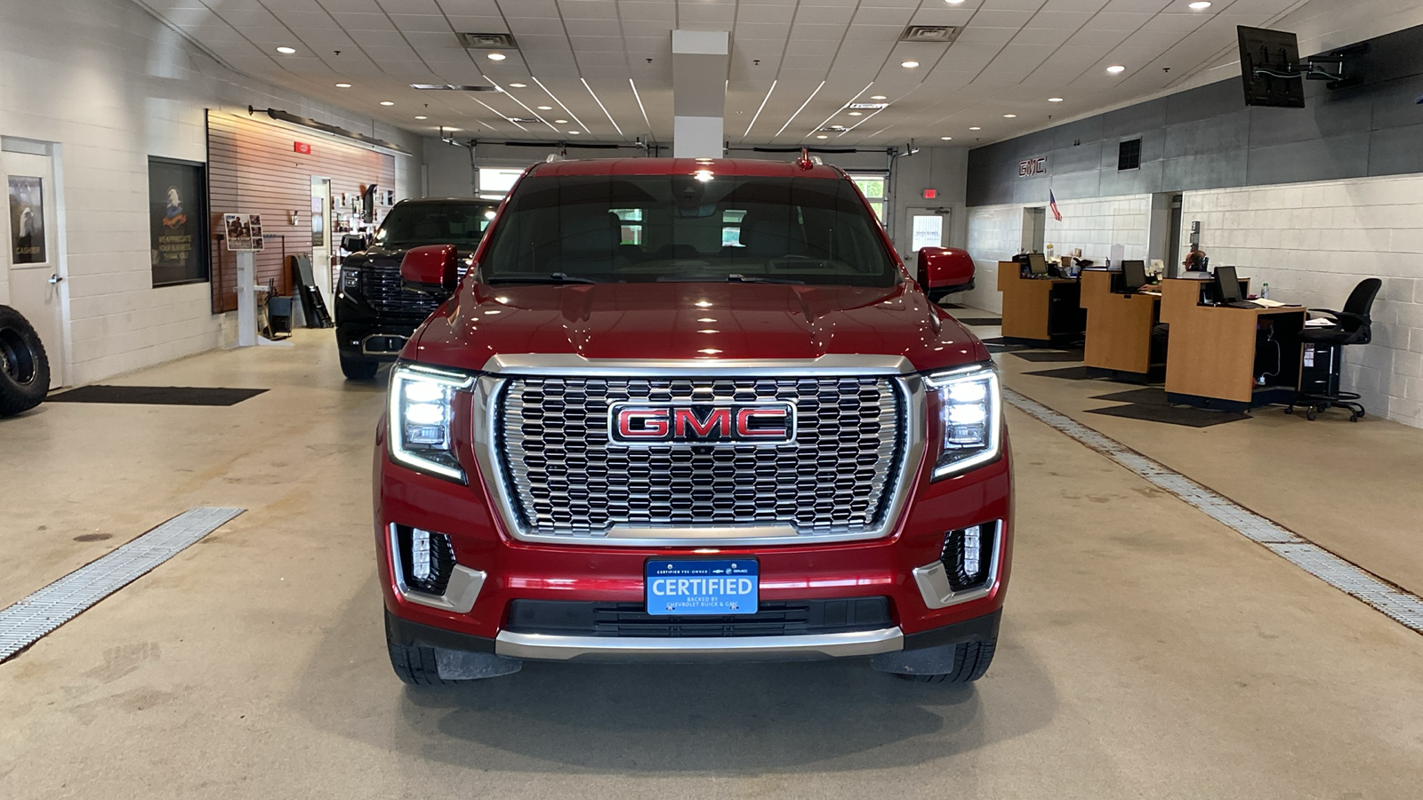 2021 GMC Yukon Denali 3