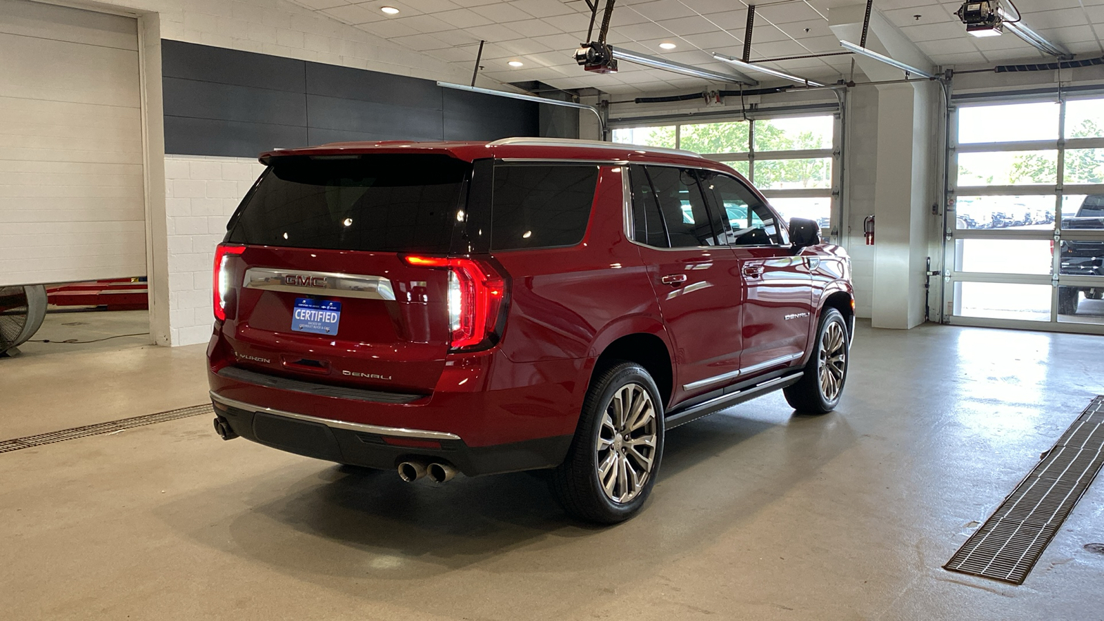 2021 GMC Yukon Denali 6